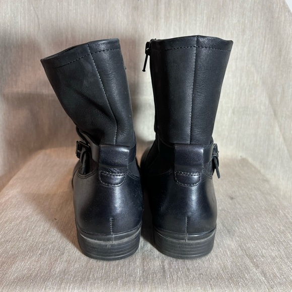 ECCO Sz 40 Smooth Leather Straps with Buckle Zipper Closure Flat Booties - Picture 6 of 9